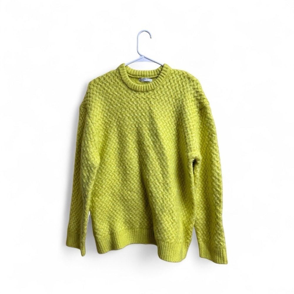 ZARA Neon Yellow Green Textured Knit Sweater Bold Trendy Statement Piece M